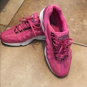 All pink nike air max 95